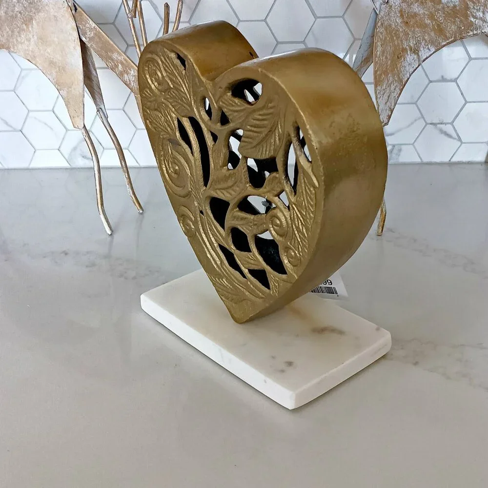 NEW! EXQUISITE WEDDING MARBLE BASE METAL HEART DECOR